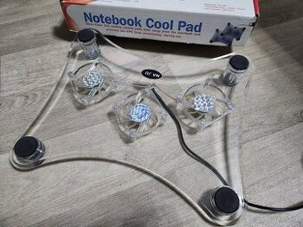 Chladiaca podlozka s ventilatorom