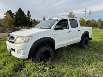 Toyota Hilux 2.5 D-4D M/T