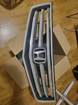 Honda Accord 8 predná maska