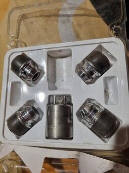 Bezpečnostné matice na kolesa