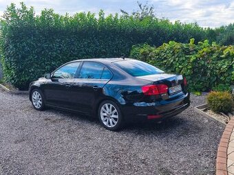 Predám VW Jetta 1.6Tdi DSG