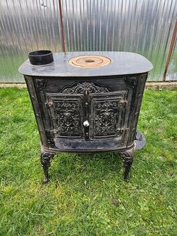 Stare liatinove kachle