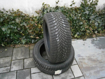 Predám 2x zimné temer nové pneu Firestone 225/50 R17 98VXL