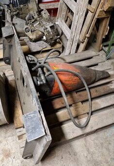 Buracie Kladivo Na Smykovy Nakladac ..