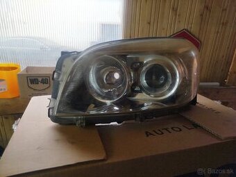 Predám predné svetlá Toyota RAV4