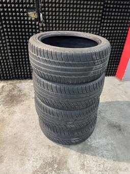 TOMKET pneu zimné 235/45 r18