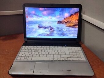 predám FUJITSU LIFEBOOK A530 , Windows 7.