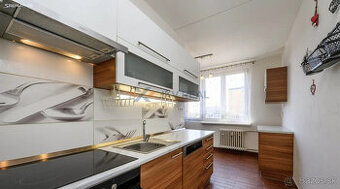 Predám 4-izbovy byt v rači