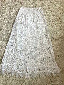 Biela krajková sukňa