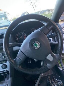 Trojramenný volant Octavia rs