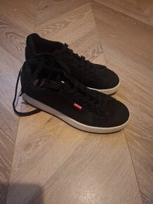 panske tenisky Levis c. 39