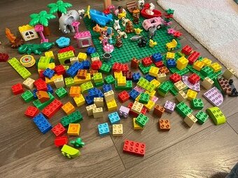 LEGO DUPLO Safari + box kociek + podložka (200 dielov)