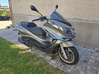Piaggio x10