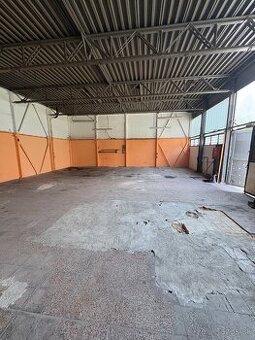 Skladové priestory/ Garáž 220m2