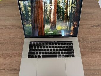 Apple MacBook Pro 15,4"