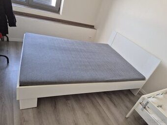Postel 140x200 s matracom