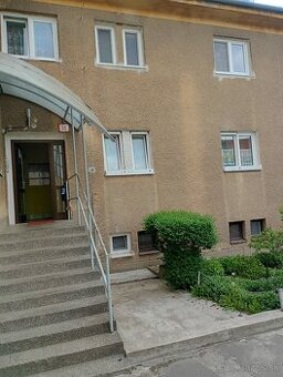 Prenájom 3-izb. byt Handlová