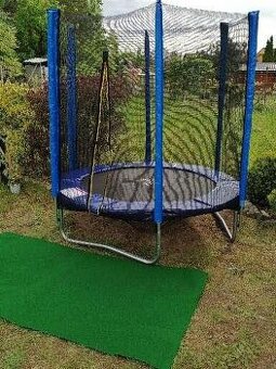 Predam trampolinu
