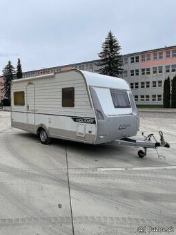 Obytný príves Knaus Holiday 465 TF, model 2011, klimatizácia