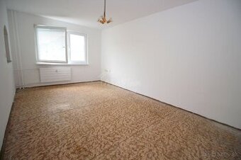 PREDAJ veľký 1 izb BYT s balkónom J.Kráľa Partizánske