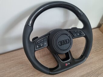 AUDI VOLANT ZKOSENY KARBON PERFOROVANY BIELE ŠITIE