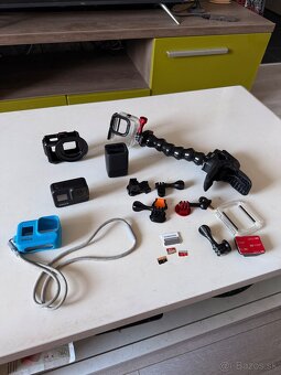 GoPro Hero 8 Black+2 baterie + SmallRig cage + prislusenstvo