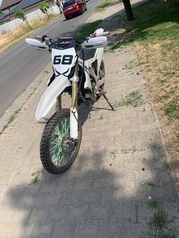 Mikilov 250 - 1