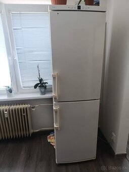 Chladnička LIEBHERR kombinovaná 2 kompresorova