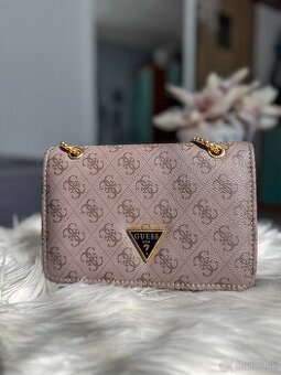 Guess kabelka – staroružová, elegantná
