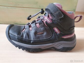 Topánky Keen