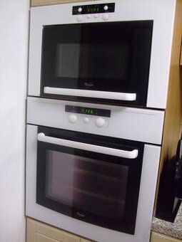 Elektrická rúra a mikrovlnka Whirlpool