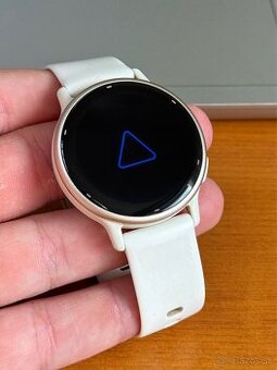 Garmin Vivoactive 5 Gold - bez škrabanca