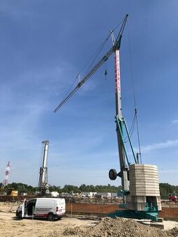 Samoskladaci stavebný žeriav Cattaneo CM 82