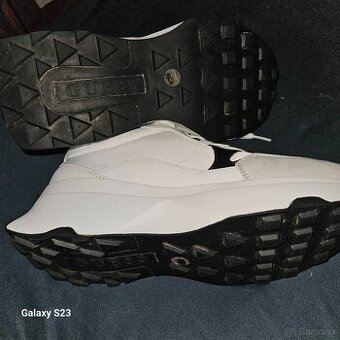 Predam nove adidas botasky 40.5velkost