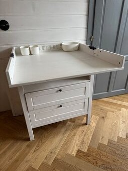 Prebaľovací pult ikea