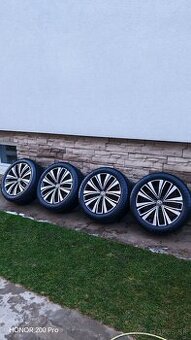 Muscat R18 5x112 8JET40 3G8601025F