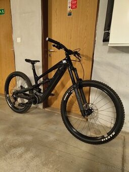 YT Industries Decoy karbon r.2024 (L/XL)