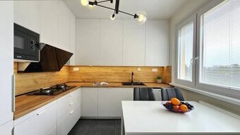 PREDAJ | 3,5 izbový byt 78 m² + loggia 3,4 m² v Moldave n/B