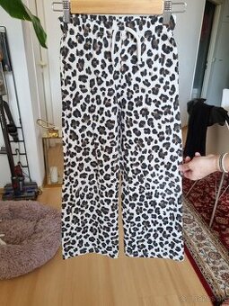 Zara zvonove leopardie tepláky velkost 134