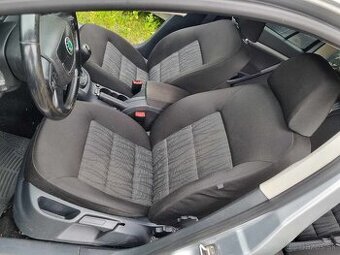 PREDAM SEDACKY SKODA OCTAVIA 2 látkové vyhrievané
