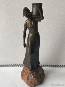Bronzová soška od Josef Adolf Pohl