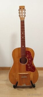 Akustická gitara poľské mini-jumbo