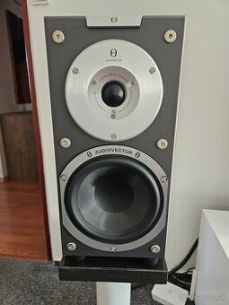 Na predaj: Audiovector SR1 Signature (pár) – výborný stav
