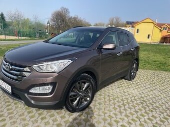 Hyundai Santa Fe 4X4 2,2 CRDI 145KW A/T 7 miestne