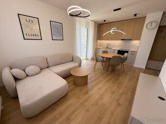 Úplne nový 2 izbový byt v novostavbe + parking + balkón
