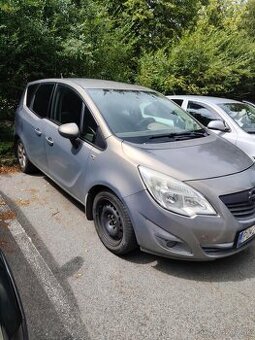 Predám nepojazdný Opel Meriva