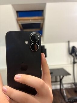Predám iPhone 16 128gb black