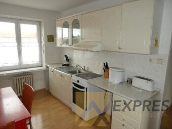 RK EXPRES - predaj 4 izbový byt v Handlovej, 90 m2, ul.29.au