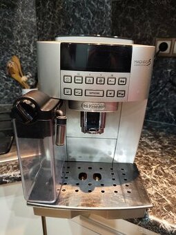 Delonghi Magnifica S - 1