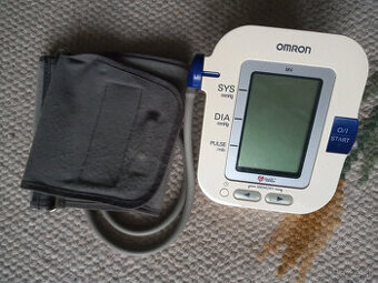 tlakomer Omron M6 HEM-7001-E